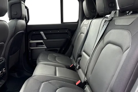 KU24WGE Land Rover Defender 110 3.0 D300 X-Dynamic HSE 5dr Thumbnail #5