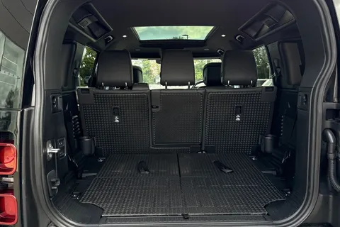 KU24WGE Land Rover Defender 110 3.0 D300 X-Dynamic HSE 5dr Thumbnail #11