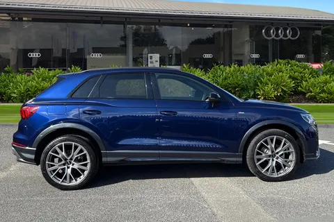 PX25LYZ Audi Q3 Black Edition 35 TDI  150 PS S tronic Thumbnail #4