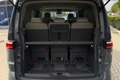 MF25JFV Volkswagen Multivan 2.0 TDI Life 5dr DSG Thumbnail #10