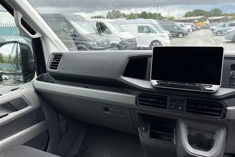 CX25LHG Volkswagen Crafter 2.0 TDI 140PS Commerce Plus High Roof Van Auto Thumbnail #20