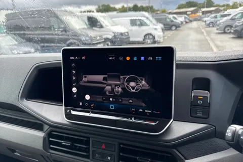 CX25LHG Volkswagen Crafter 2.0 TDI 140PS Commerce Plus High Roof Van Auto Thumbnail #22