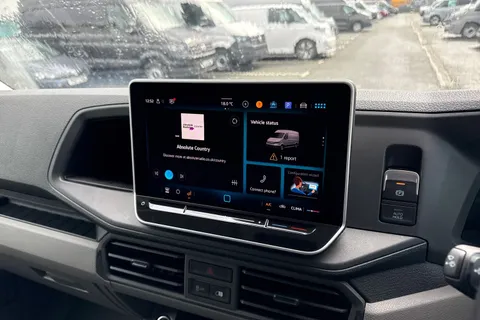 CX25LHG Volkswagen Crafter 2.0 TDI 140PS Commerce Plus High Roof Van Auto Thumbnail #35