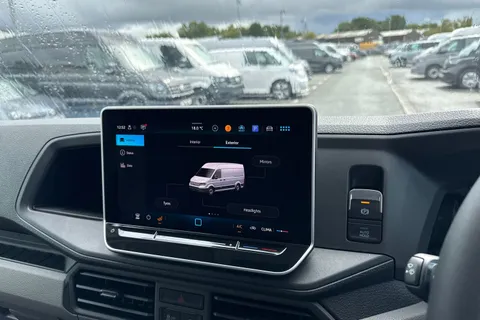 CX25LHG Volkswagen Crafter 2.0 TDI 140PS Commerce Plus High Roof Van Auto Thumbnail #39