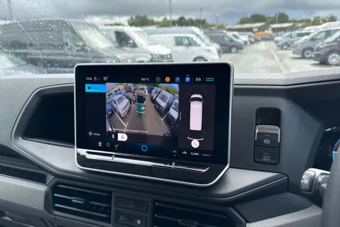 CX25LHG Volkswagen Crafter 2.0 TDI 140PS Commerce Plus High Roof Van Auto Thumbnail #41