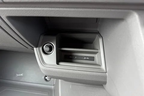 CX25LHG Volkswagen Crafter 2.0 TDI 140PS Commerce Plus High Roof Van Auto Thumbnail #45