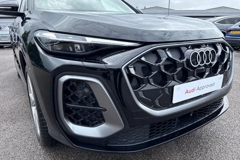 DH25AOJ Audi Q5 2.0 TDI S line S Tronic quattro Euro 6 (s/s) 5dr Thumbnail #9