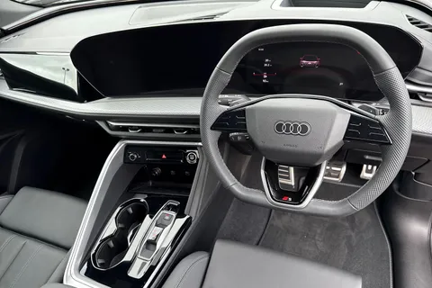 DH25AOJ Audi Q5 2.0 TDI S line S Tronic quattro Euro 6 (s/s) 5dr Thumbnail #18