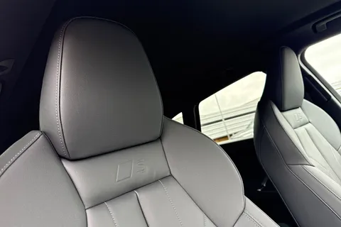 DH25AOJ Audi Q5 2.0 TDI S line S Tronic quattro Euro 6 (s/s) 5dr Thumbnail #24