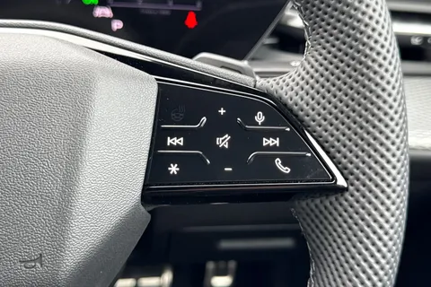 DH25AOJ Audi Q5 2.0 TDI S line S Tronic quattro Euro 6 (s/s) 5dr Thumbnail #26