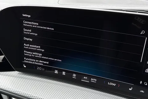 DH25AOJ Audi Q5 2.0 TDI S line S Tronic quattro Euro 6 (s/s) 5dr Thumbnail #40