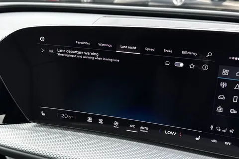 DH25AOJ Audi Q5 2.0 TDI S line S Tronic quattro Euro 6 (s/s) 5dr Thumbnail #45