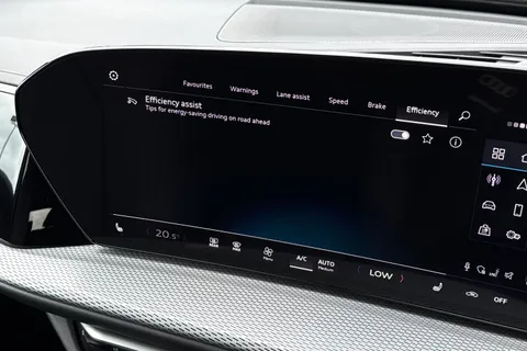 DH25AOJ Audi Q5 2.0 TDI S line S Tronic quattro Euro 6 (s/s) 5dr Thumbnail #48