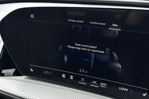 DH25AOJ Audi Q5 2.0 TDI S line S Tronic quattro Euro 6 (s/s) 5dr Thumbnail #51