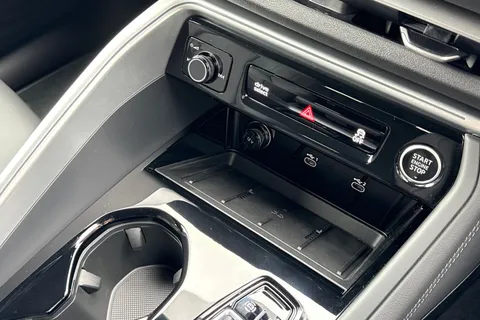 DH25AOJ Audi Q5 2.0 TDI S line S Tronic quattro Euro 6 (s/s) 5dr Thumbnail #53