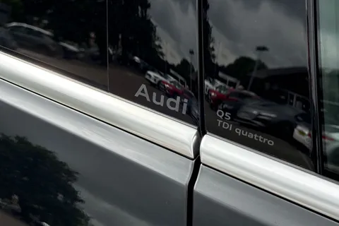 DH25AOJ Audi Q5 2.0 TDI S line S Tronic quattro Euro 6 (s/s) 5dr Thumbnail #58