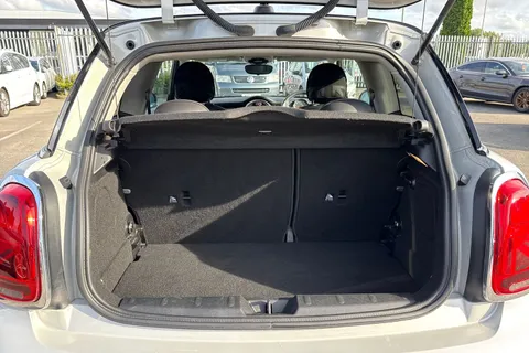 LR19LFJ Mini Hatch 1.5 Cooper Exclusive Hatchback 3dr Petrol Steptronic Euro 6 (s/s) (136 ps) Thumbnail #7