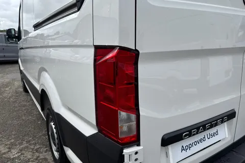 DA25VHP Volkswagen Crafter CR30 Panel van Commerce MWB 140 PS 2.0 TDI 6sp Manual FWD Thumbnail #8