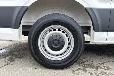 DA25VHP Volkswagen Crafter CR30 Panel van Commerce MWB 140 PS 2.0 TDI 6sp Manual FWD Thumbnail #11