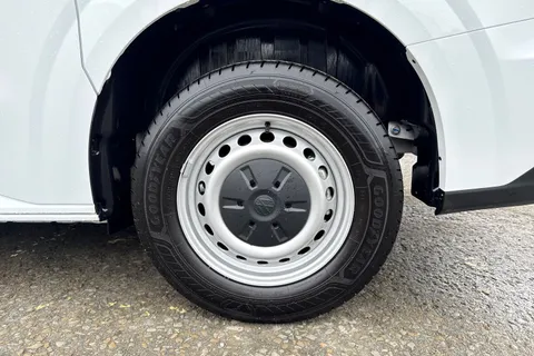 PN25OYD Volkswagen Transporter T28 Commerce Plus SWB 150 PS 2.0 TDI 6sp Manual Thumbnail #12