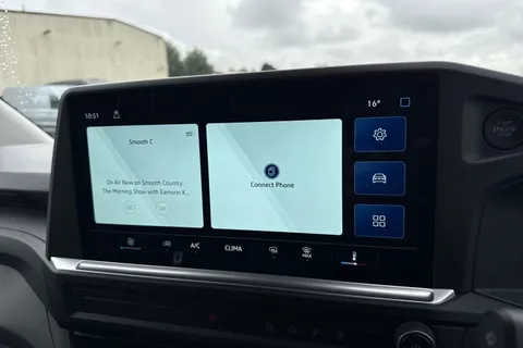 PN25OYD Volkswagen Transporter T28 Commerce Plus SWB 150 PS 2.0 TDI 6sp Manual Thumbnail #17