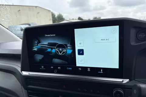 PN25OYD Volkswagen Transporter T28 Commerce Plus SWB 150 PS 2.0 TDI 6sp Manual Thumbnail #22