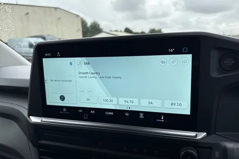 PN25OYD Volkswagen Transporter T28 Commerce Plus SWB 150 PS 2.0 TDI 6sp Manual Thumbnail #33