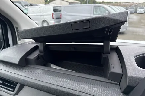 PN25OYD Volkswagen Transporter T28 Commerce Plus SWB 150 PS 2.0 TDI 6sp Manual Thumbnail #37