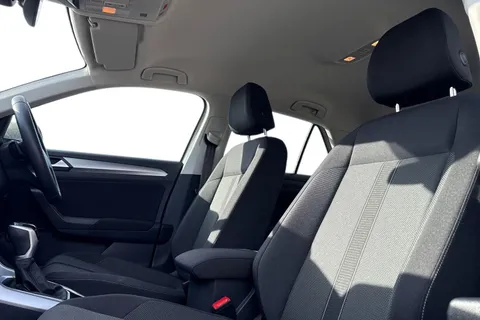 PN73VVE Volkswagen T-Roc 1.5 TSI Life 5dr DSG Thumbnail #11