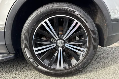 DN18OUL Volkswagen Tiguan 2.0 TDi 150 SE Nav 5dr DSG ⭐Keyless Entry, Winter Pack⭐ Thumbnail #11