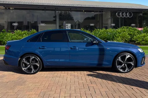 GJ74FET Audi A4 Black Edition 35 TFSI 150 PS S tronic Thumbnail #4