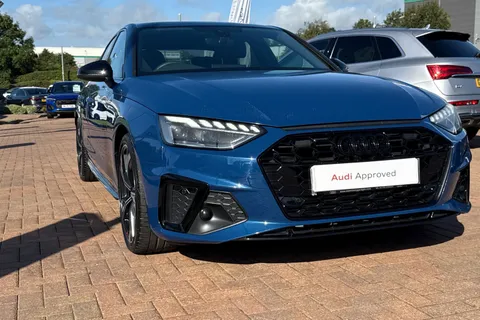 GJ74FET Audi A4 Black Edition 35 TFSI 150 PS S tronic Thumbnail #9