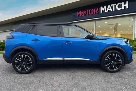 WG20BVA PEUGEOT 2008 1.5 BlueHDi GT Line Euro 6 (s/s) 5dr Thumbnail #4