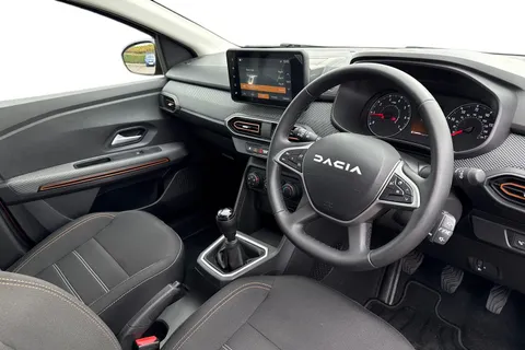 DE73LFJ Dacia Sandero Stepway 1.0 TCe Expression Euro 6 (s/s) 5dr Thumbnail #8