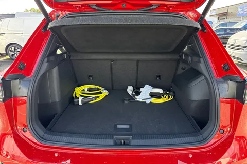 KM25BXV Volkswagen Tiguan 1.5 TSI 272 eHybrid R-Line DSG⭐ Leather, Sunroof, Black Pack, Comfort packa Thumbnail #7