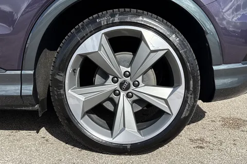 KS74FHB Audi Q4 e-tron 210kW 45 82kWh Black Edition 5dr Auto Thumbnail #10