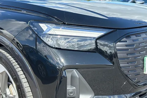 KW74DKY Audi Q4 e-tron 125kW 35 55kWh Black Edition 5dr Auto Thumbnail #8