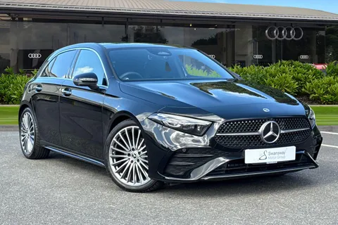 HT74WWZ Mercedes-Benz A Class 1.3 A180h MHEV AMG Line (Premium Plus) 7G-DCT Euro 6 (s/s) 5dr Thumbnail #2