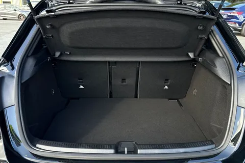 HT74WWZ Mercedes-Benz A Class 1.3 A180h MHEV AMG Line (Premium Plus) 7G-DCT Euro 6 (s/s) 5dr Thumbnail #7