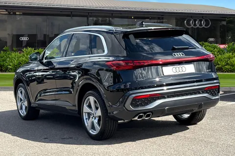  Audi Q5 2.0 TDI S line S Tronic quattro Euro 6 (s/s) 5dr Thumbnail #3