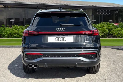  Audi Q5 2.0 TDI S line S Tronic quattro Euro 6 (s/s) 5dr Thumbnail #5