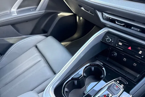  Audi Q5 2.0 TDI S line S Tronic quattro Euro 6 (s/s) 5dr Thumbnail #15