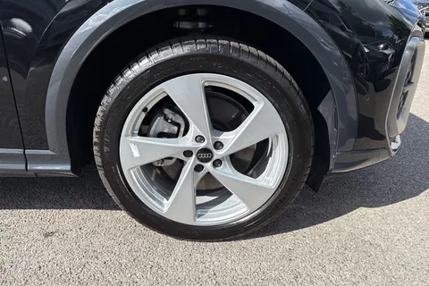  Audi Q5 2.0 TDI S line S Tronic quattro Euro 6 (s/s) 5dr Thumbnail #23