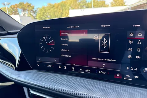  Audi Q5 2.0 TDI S line S Tronic quattro Euro 6 (s/s) 5dr Thumbnail #31