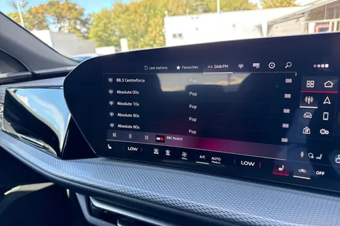  Audi Q5 2.0 TDI S line S Tronic quattro Euro 6 (s/s) 5dr Thumbnail #34