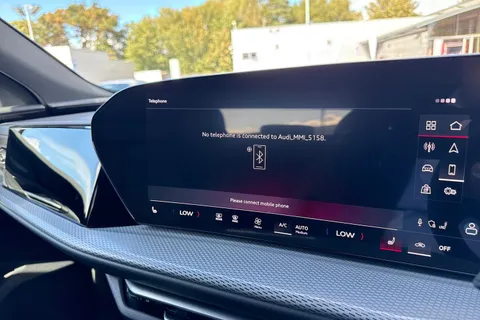  Audi Q5 2.0 TDI S line S Tronic quattro Euro 6 (s/s) 5dr Thumbnail #35