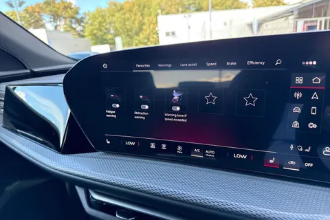  Audi Q5 2.0 TDI S line S Tronic quattro Euro 6 (s/s) 5dr Thumbnail #40