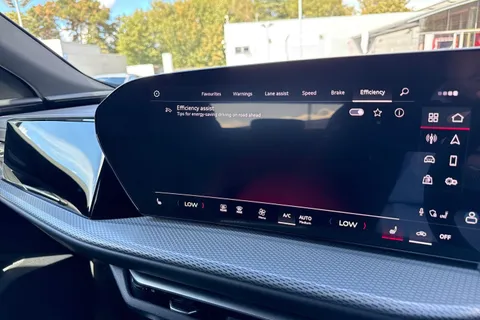  Audi Q5 2.0 TDI S line S Tronic quattro Euro 6 (s/s) 5dr Thumbnail #45