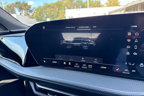  Audi Q5 2.0 TDI S line S Tronic quattro Euro 6 (s/s) 5dr Thumbnail #47