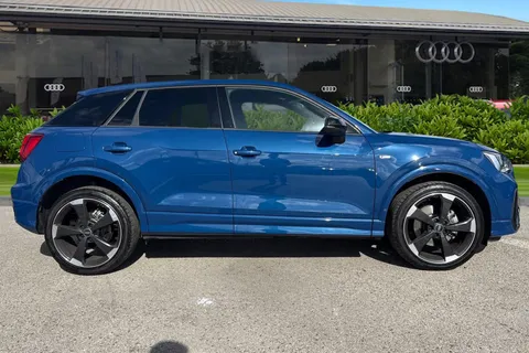 PN25JGV Audi Q2 Black Edition 30 TFSI  116 PS 6-speed Thumbnail #4